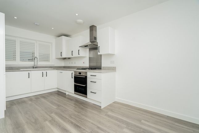 381, Barrosa Way, Milton Keynes photo 3