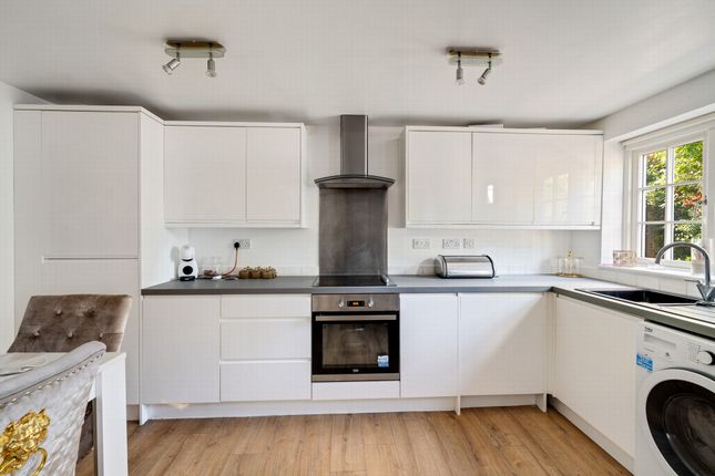 4, Bullace Mews, Dartford photo 3
