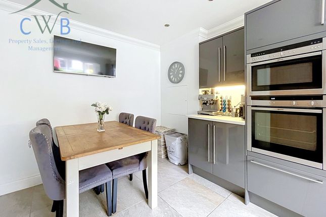137a High Street, Rochester photo 3