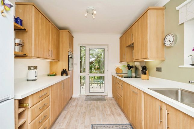 9, Puckpool Close, Isle of Wight photo 4