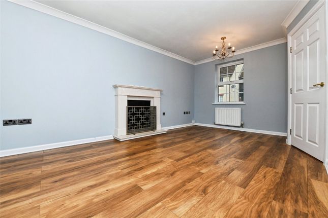 15, Rustic Close, Essex photo 4