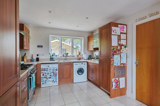 15, Saxon Close, Dorset photo 4