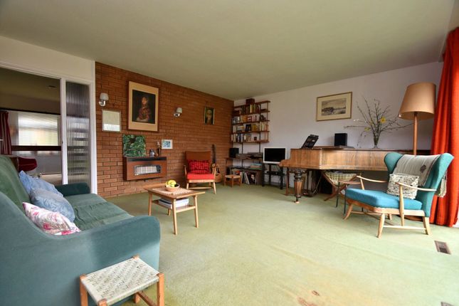 14 Woodlands, St. Neots photo 2