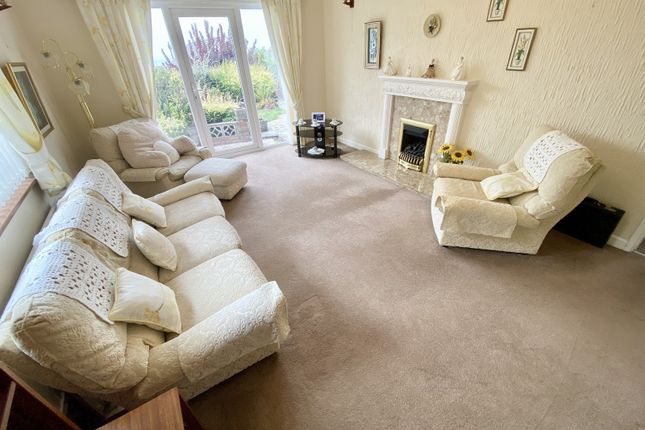 10, Garnlwyd Close, Swansea photo 3