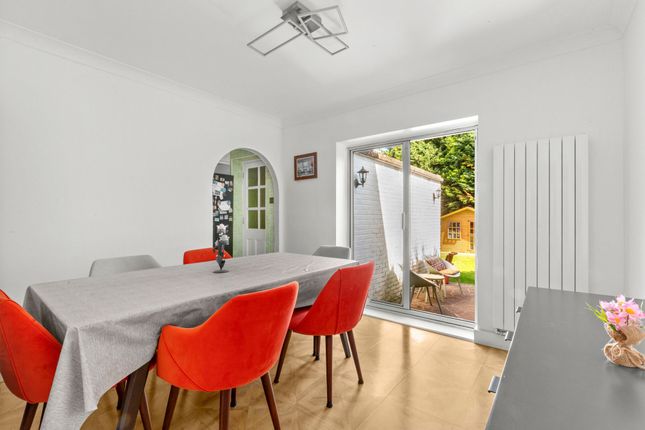 37 Candlemas Mead, Beaconsfield photo 4
