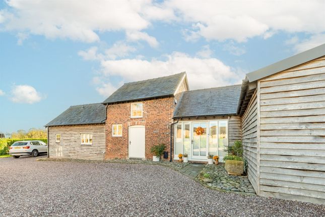 1 Gate House Barns, Malpas photo 2