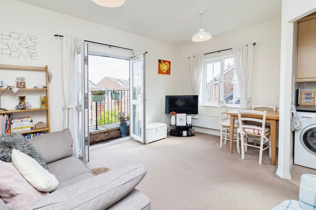 Flat for sale in Greensand View, Woburn Sands, Milton Keynes