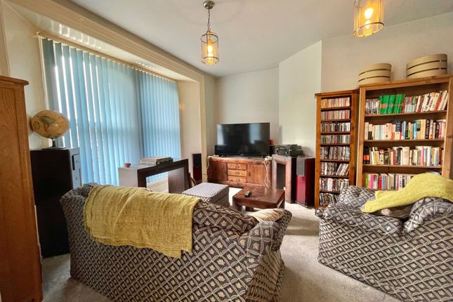 Flat for sale in The Savoy, Hall Bank, Buxton