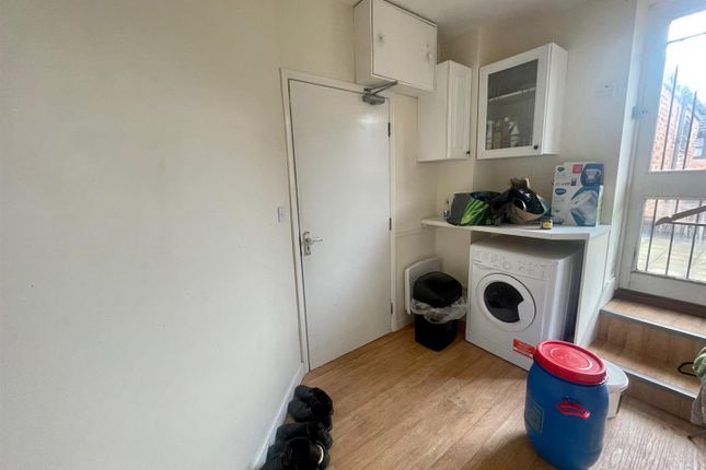 Flat to rent in Eastgate, Louth