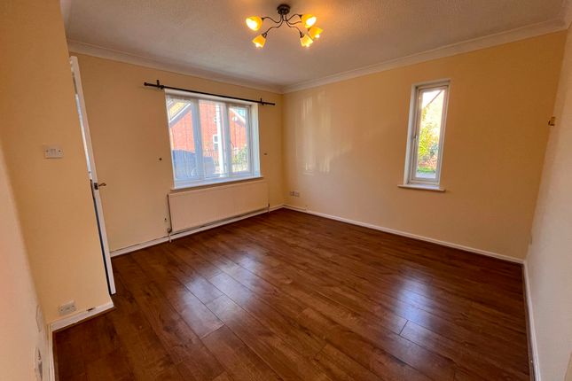 2 Blackthorn Close, Chatteris photo 3