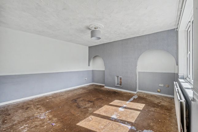 11 St Peters Terrace, Farnworth photo 4