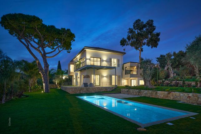 Villa for sale in Le Cannet, Alpes Maritimes, Provence Alpes Cote D'azur, France