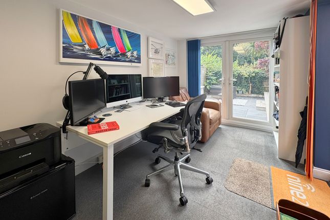 9Cp Office 1