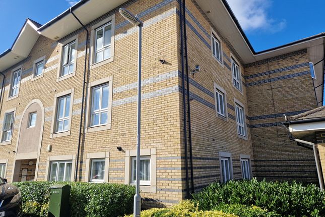 Thumbnail Flat to rent in Longworth Avenue, Cambridge