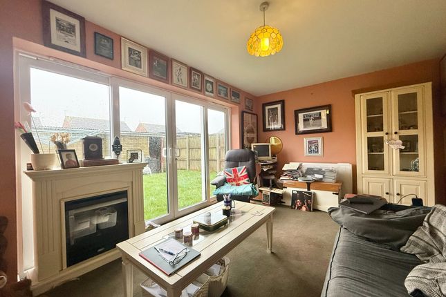 22, Clarendon Drive, Great Yarmouth photo 2