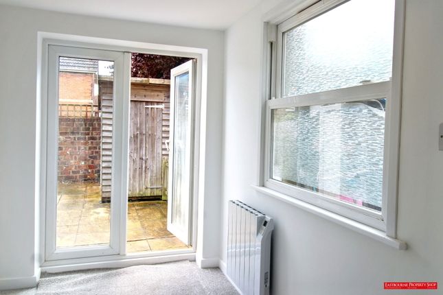 33 Flat C, Bedford Grove, Eastbourne photo 3
