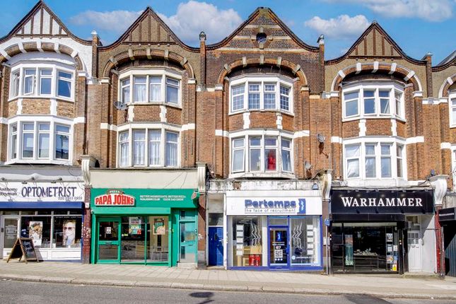 Thumbnail Flat for sale in Windmill Hill, Enfield