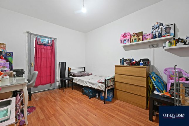 4, Westbury Avenue, Middlesex photo 4