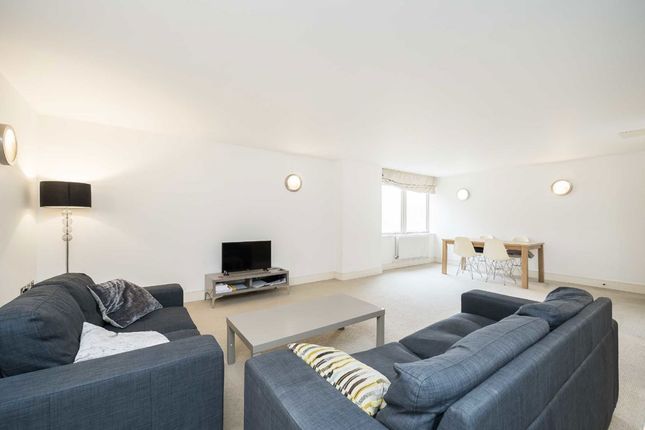 Flat 84, Gainsborough House, Cassilis Road, London photo 2