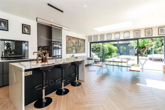 3, Woodville Road, Barnet photo 2