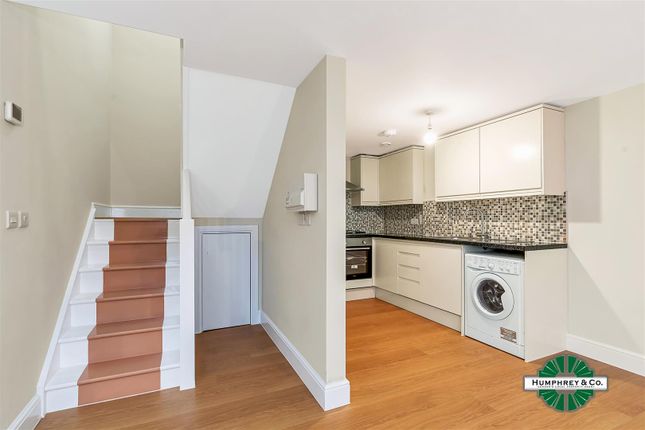 Thumbnail Flat to rent in Cameron Road, Ilford
