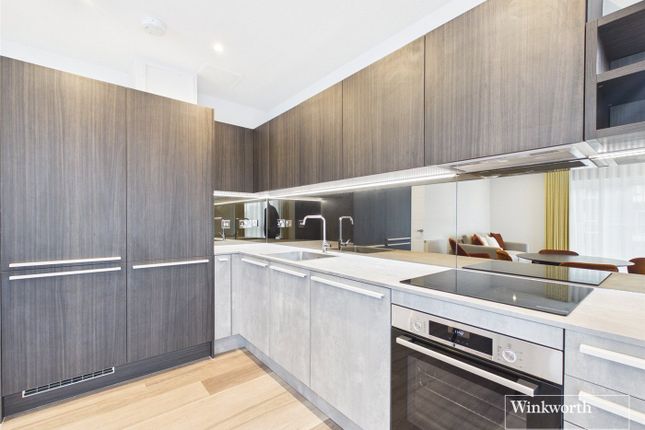 Flat 15, 16, Fairhaven Drive, Berkshire photo 3