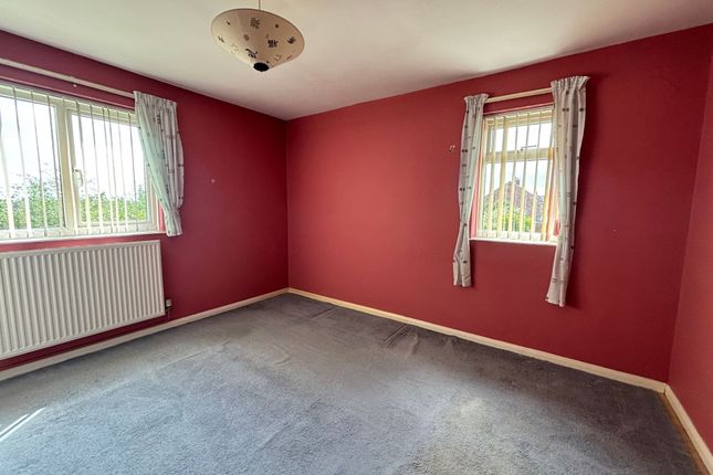 61 Mallard Way, Ipswich photo 4