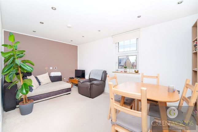 55a, Grange Park, London photo 2