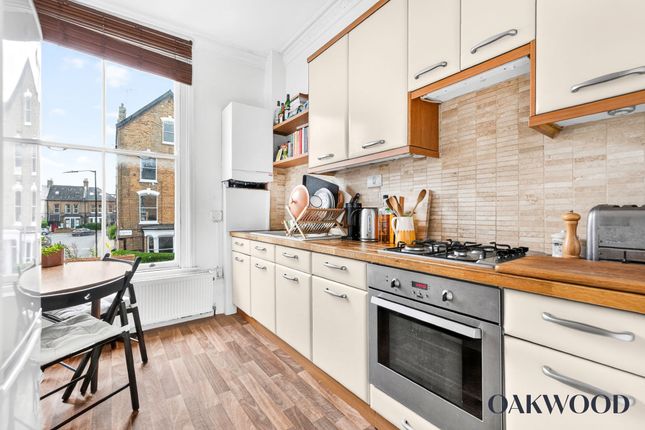Flat B, 119 Wilberforce Road, London photo 3