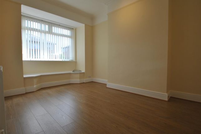 37, Mayfield Road, Warrington photo 5
