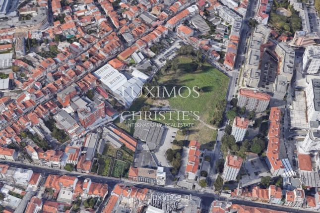 Thumbnail Block of flats for sale in Rua De Costa Cabral 2219, 4200-230 Porto, Portugal