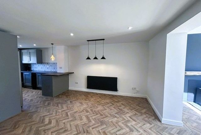 15 Juniper Close, Porthcawl photo 3
