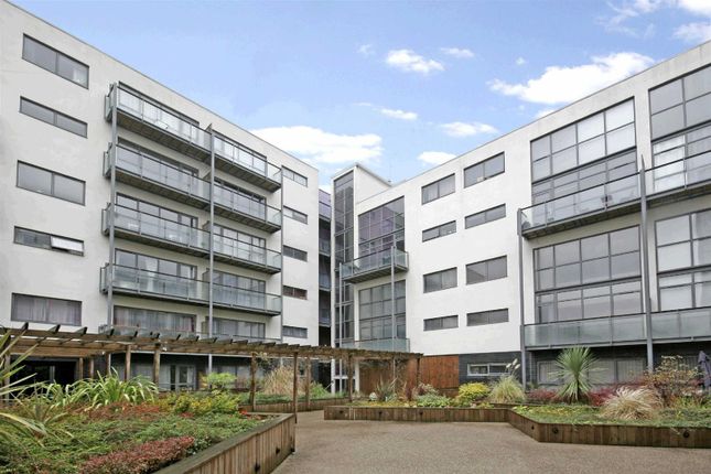 2-bed flat on 407, Crown Place Apartments, 20 Varcoe Road, London, £575,000