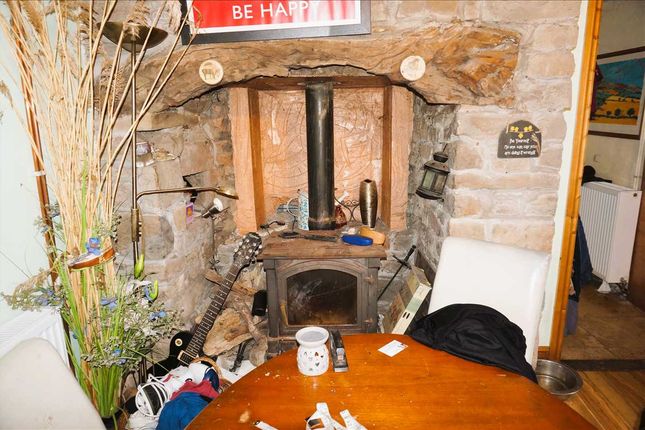 54, Pantyblodau Road, BLAENAU, Ammanford photo 5
