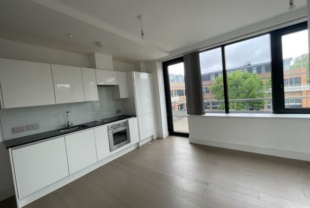 Flat 17, Lock House, Newbury photo 3