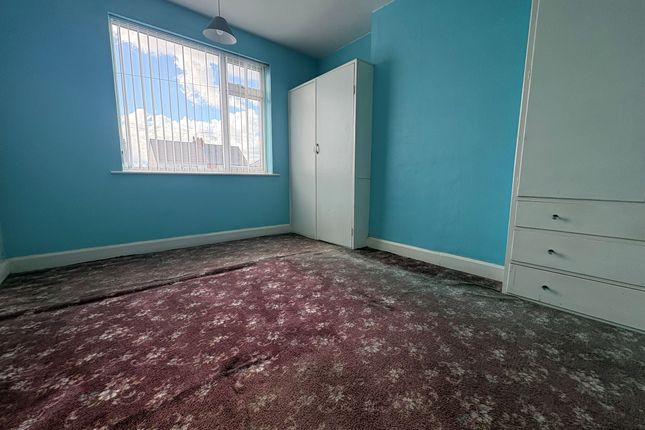 320, Humberstone Lane, Leicester photo 5