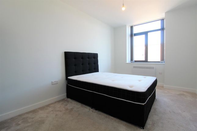 Apt 6, Victoria Riverside, Block D, Goodman Street, Leeds photo 4