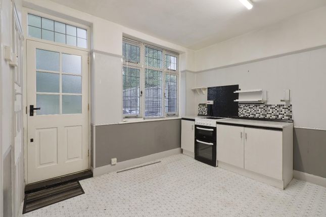 55, Clifton Crescent, Sheffield photo 3