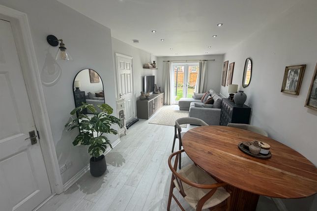 16, Partridge Way, Salisbury photo 4