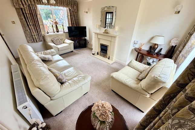 46, Royal Meadow Drive, Atherstone photo 3