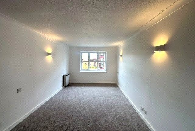 12, Woodville Grove, Kent photo 2