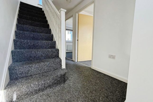 9, Merlin Walk, Birmingham photo 2