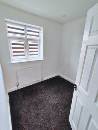 10 Front Street, Castleford photo 4