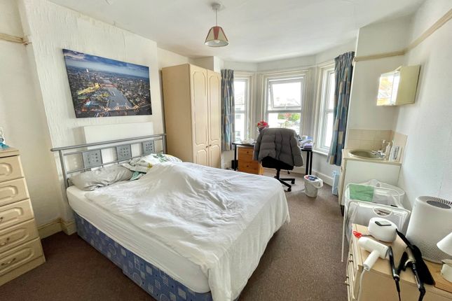 13, Bournemouth photo 4