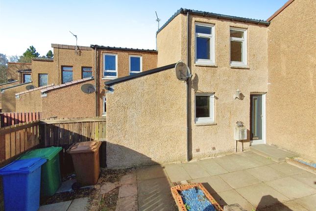 Terraced house to rent in Julian Road, Glenrothes