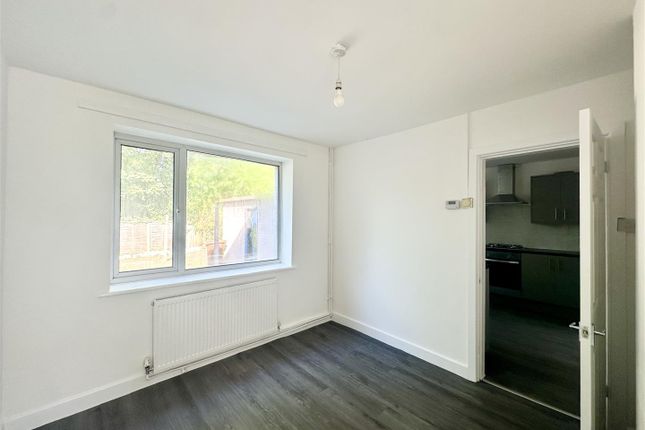 97, Sturgeon Avenue, Nottingham photo 4