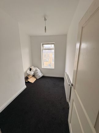 31, Norwood Road, SHIPLEY photo 4