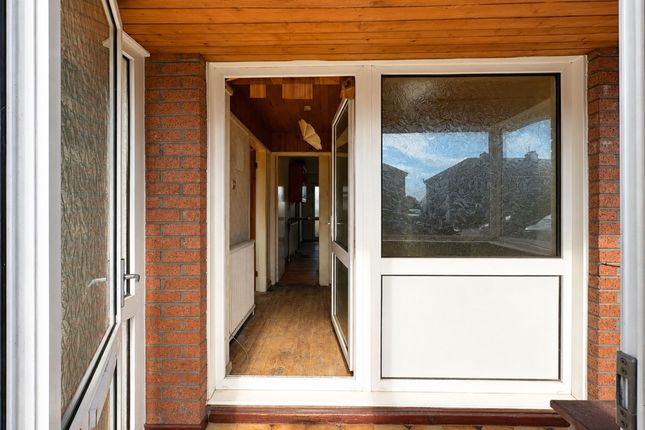 90 Grimshaw Lane, Ormskirk photo 3