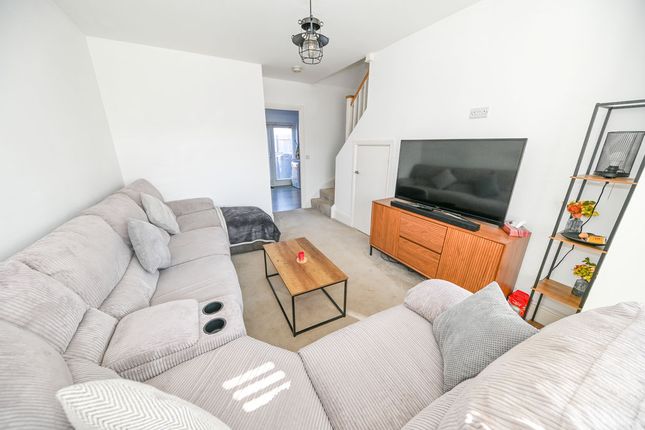 17, Nevinson Way, Waterlooville photo 4