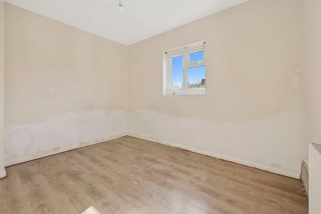 5, North Road, Purfleet-On-Thames photo 4
